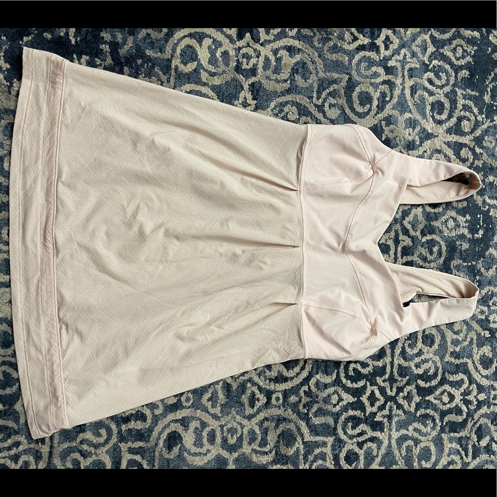 Lululemon Elevate Tank size 6